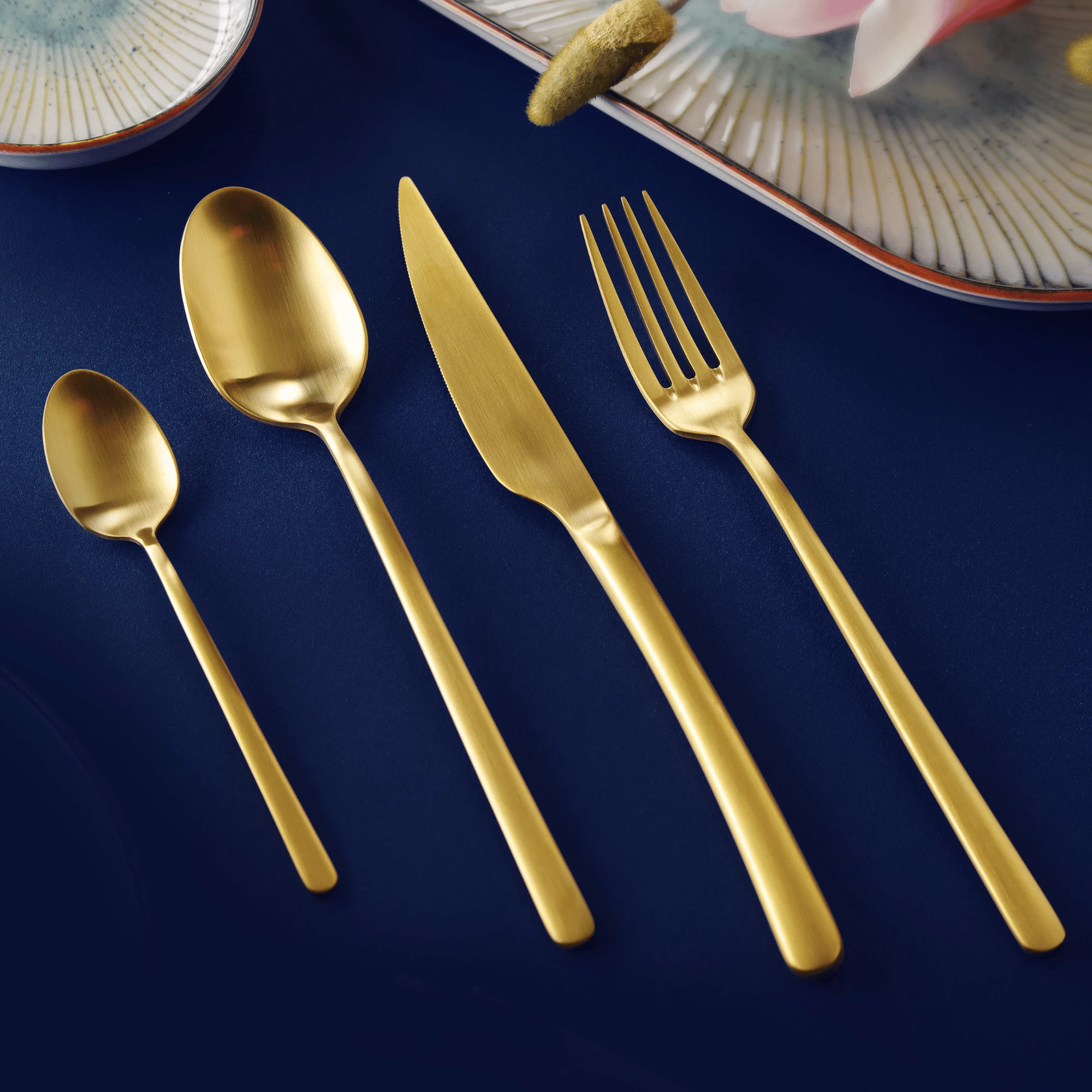 Pirun tavoline OVE Amarone Gold 213 mm, çelik inox 18/10, trashësi 4 mm, set 12 copë, ngjyrë ari