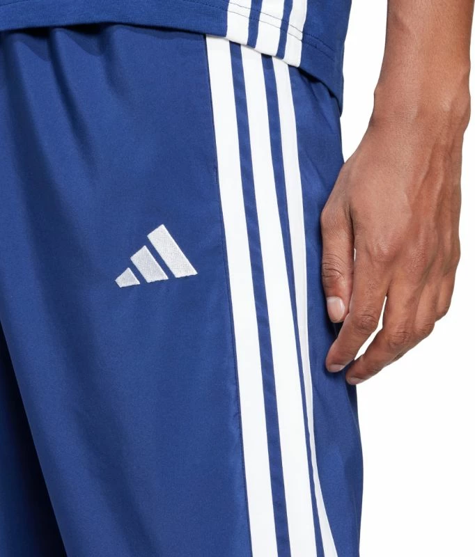 Pantallona sportive për meshkuj adidas Essentials 3-Stripes Stanford Open Hem JE6400, të kaltërta
