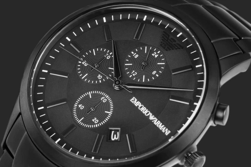 Orë dore për meshkuj Emporio Armani, e zezë