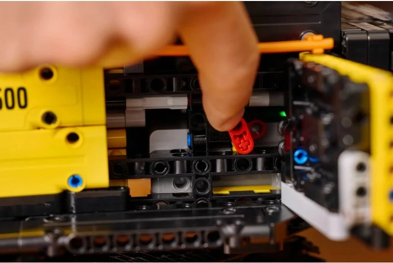 Set ndërtimi LEGO Technic për të rritur