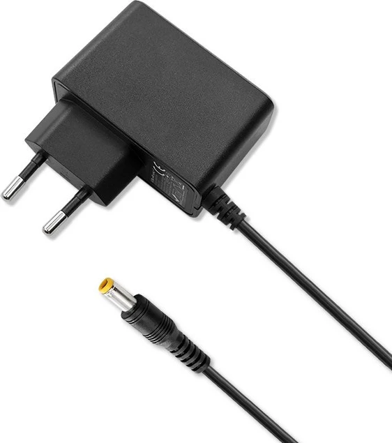 Adapter energjie Qoltec 52403, 9W, 9V, 1A, prizë 5.5x2.5 mm, i zi