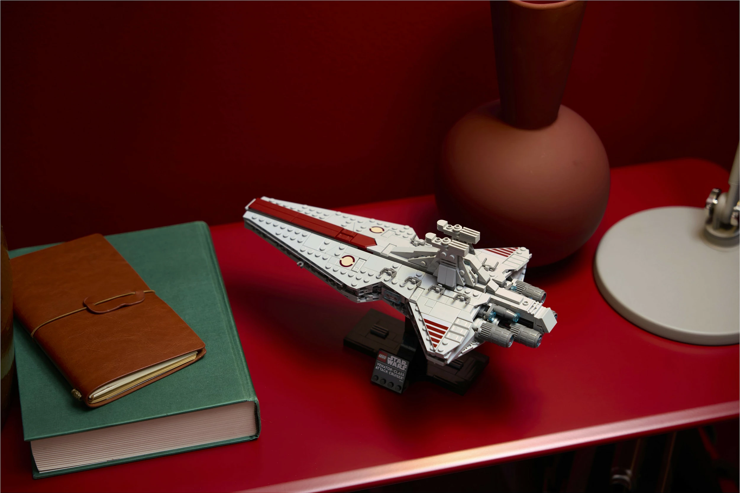 Set ndërtimi LEGO Star Wars Venator-Class Attack Cruiser 75441, 643 pjesë, 18+, shumëngjyrësh