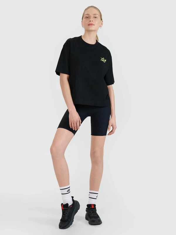 Maicë për femra 4F, e bardhë