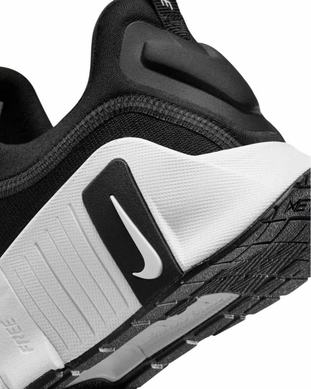 Atlete meshkuj Nike Free Metcon 6 FJ7127-001, të zeza