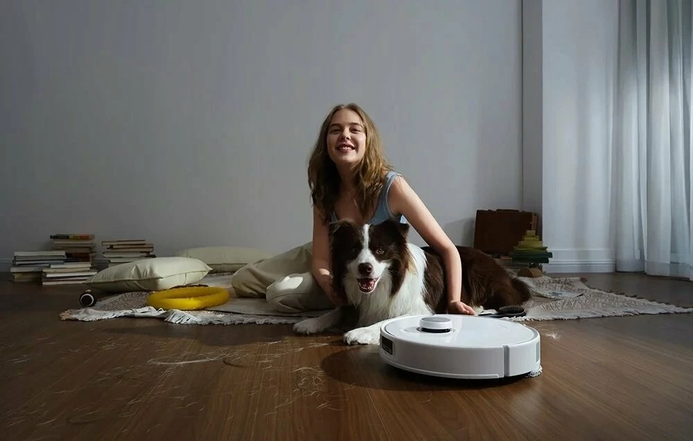 Robot pastrimi Roborock Qrevo Curv 5A1, 18.500Pa, me stacion zbrazjeje, mop rrotullues, Wi‑Fi, i bardhë, set