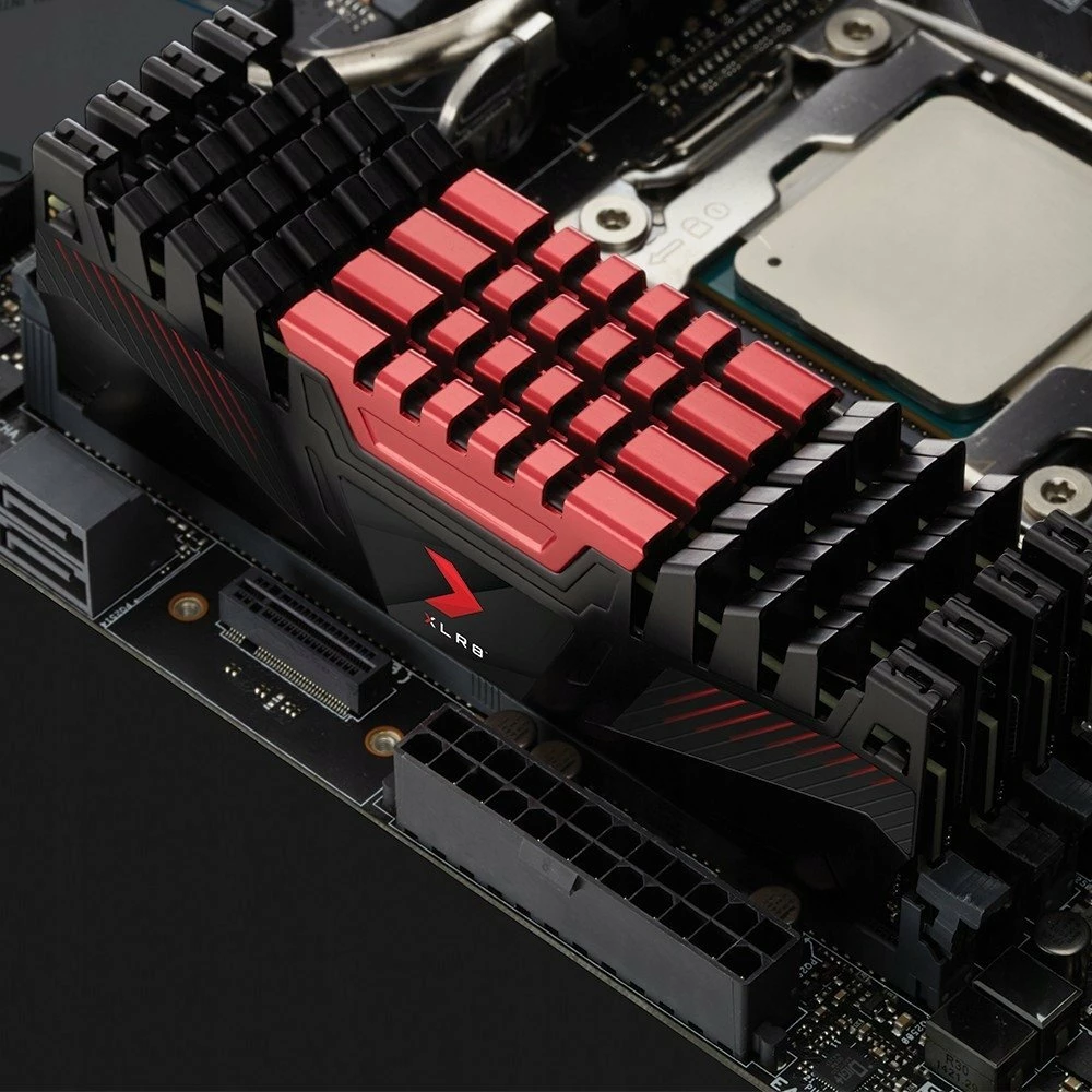 RAM Memorje PNY XLR8 MD16GD4320016AXR-SI DDR4 16GB 3200MHz CL16 DIMM (1x16GB), e zezë/kuqe