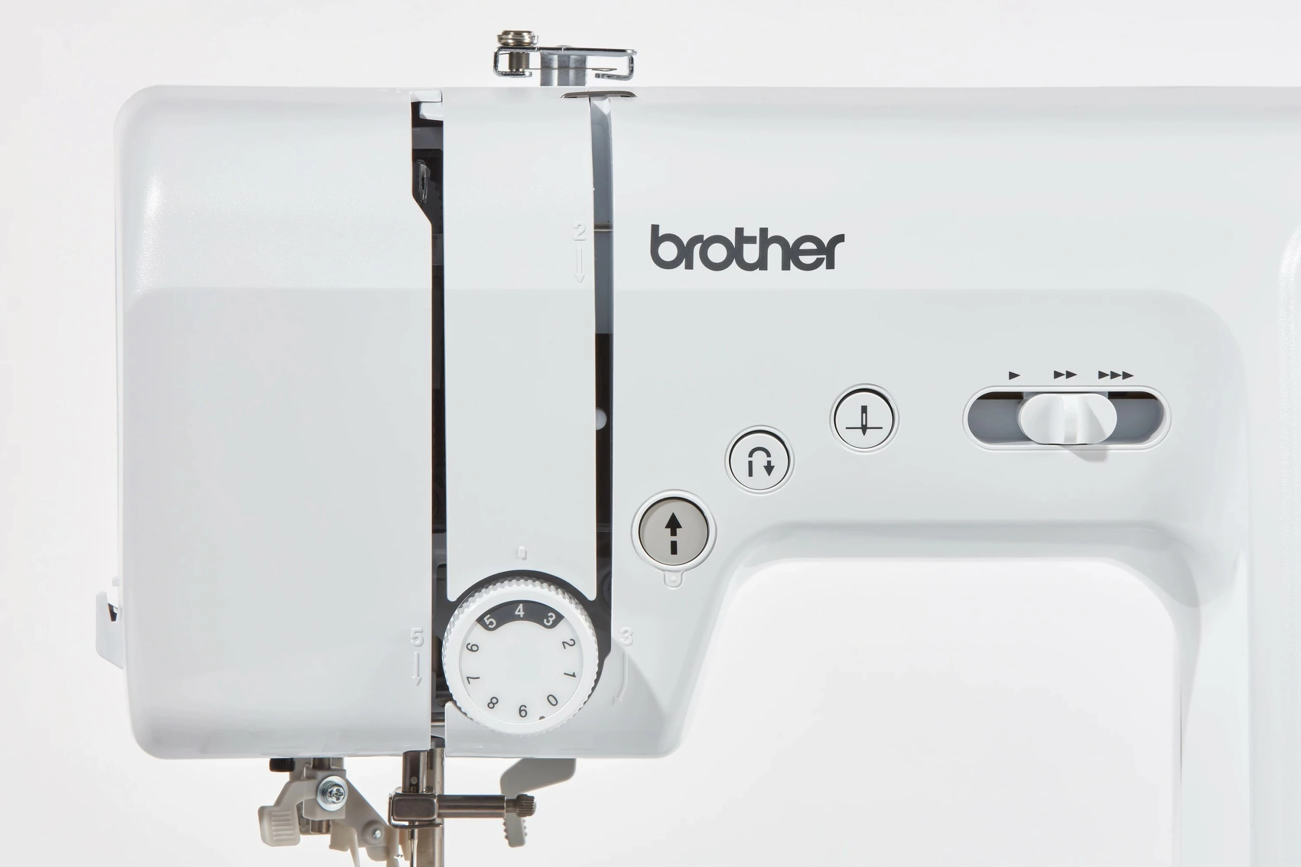 Makine qepëse Brother FS70WTx elektronike e bardhë
