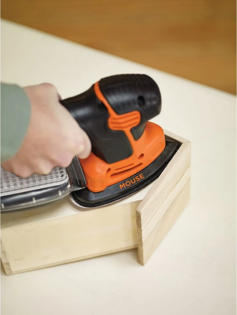 Lëmues elektrik BLACK+DECKER KA2500K-QS Mouse, 120W, portokalli/zi, me valixhe