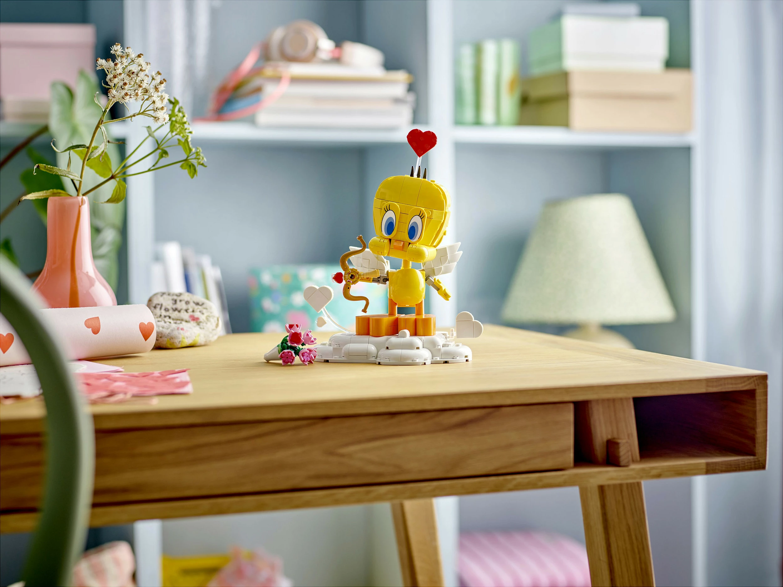 Set ndërtimi LEGO Iconic Sweetheart Tweety Bird 40824, 412 pjesë, 12+, shumëngjyrësh