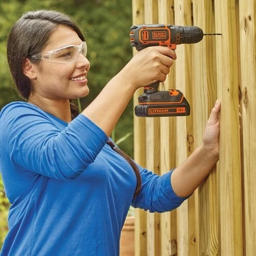 Bormakinë BLACK+DECKER 18V, modeli CDC18BAFC-QW
