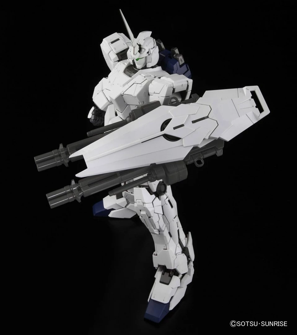 Model PG Bandai Unicorn Gundam, Perfect Grade, Bardhë