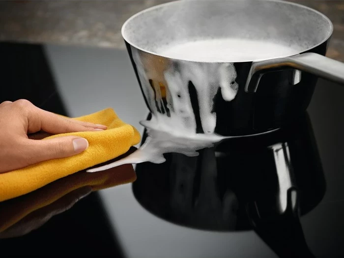 Pllakë induksioni Electrolux LIL61424C, 60 cm, 4 zona, e zezë