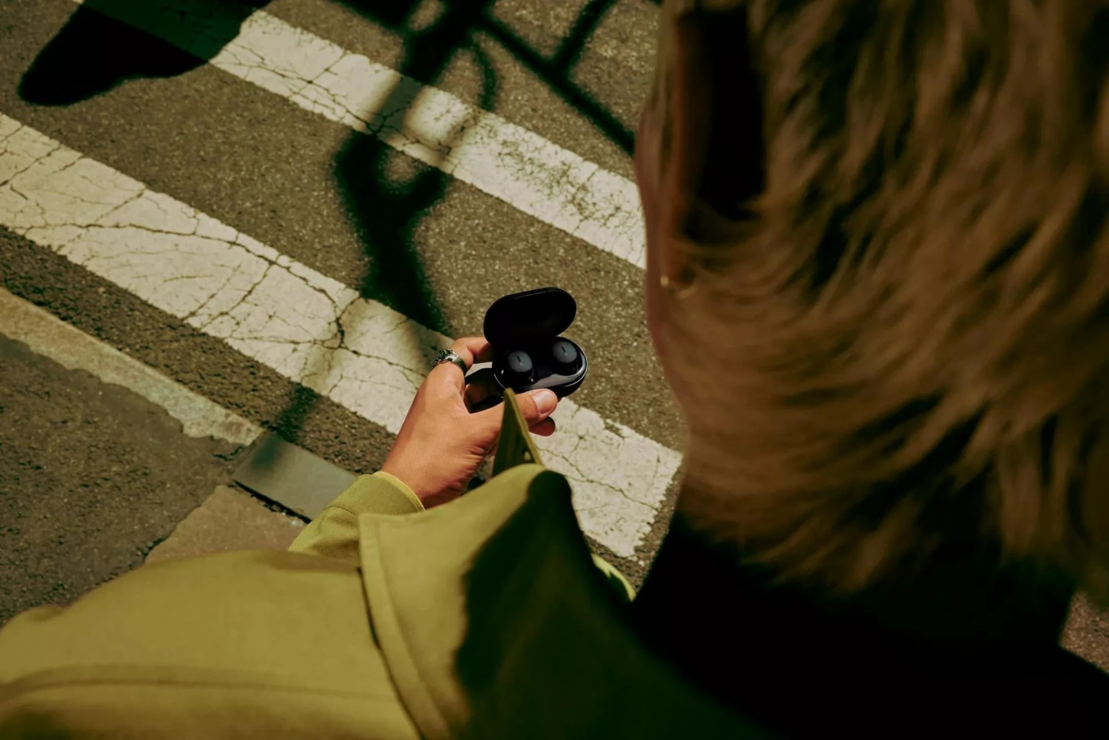 Kufje Bose 888507-0100, wireless, Bluetooth 5.3, me kuti karikimi, të zeza