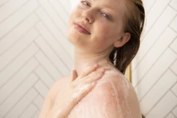 Scrab Dushi me Luleshtrydhe 200 ML