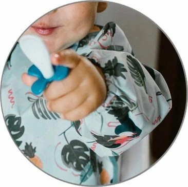 Përparëse ushqimi me mëngë të gjata BabyOno 1476/02 Toukans 74 x 36 cm, e papërshkueshme nga uji, 1 copë, shumëngjyrëshe