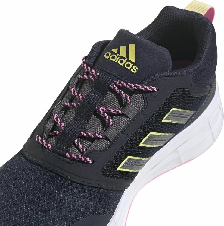 Atlete për femra adidas, grafiti