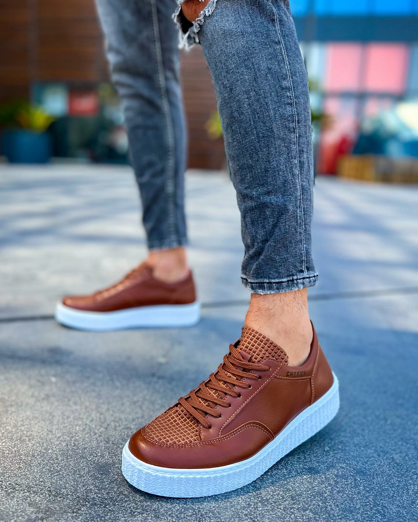 Atlete për meshkuj, Chekich 017 FBT Pyramid