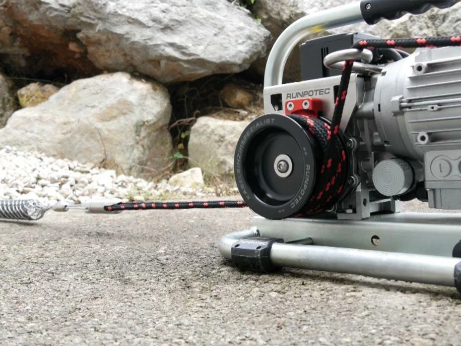 CW 800 E capstan winch