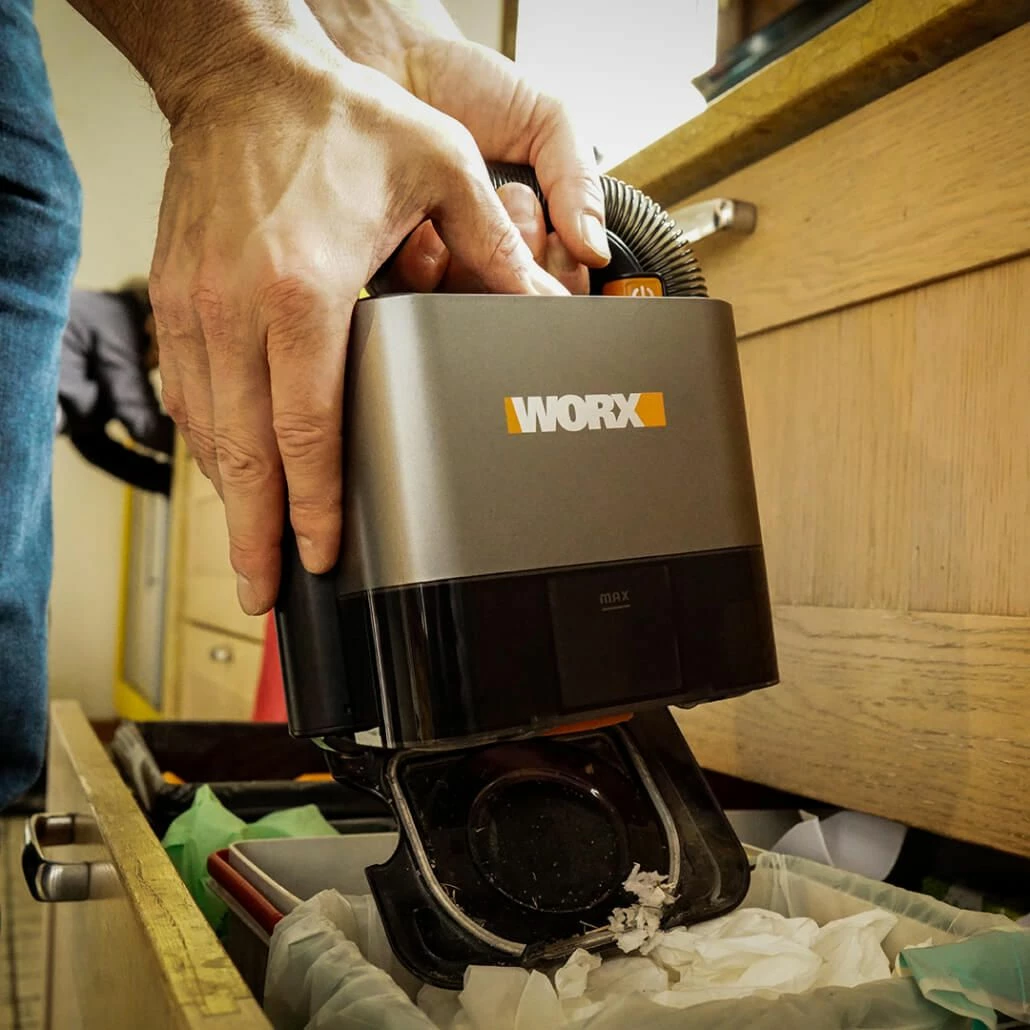Fshesë me korrent dore Worx Cube Vac 20 V, 180 W, HEPA, 25 min, gri, set me bateri 2.0 Ah dhe karikues