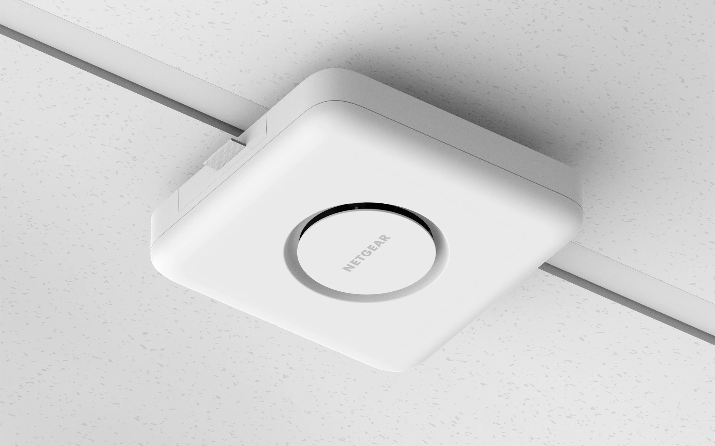 Access point NETGEAR WBE758, Wi‑Fi tri-band 2.4/5/6 GHz, 10GbE, PoE, i bardhë