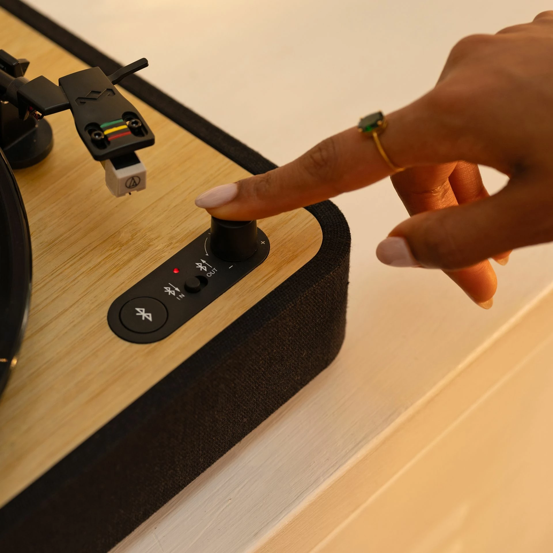 Gramafon House of Marley Revolution BT me Bluetooth, bambu, i zi