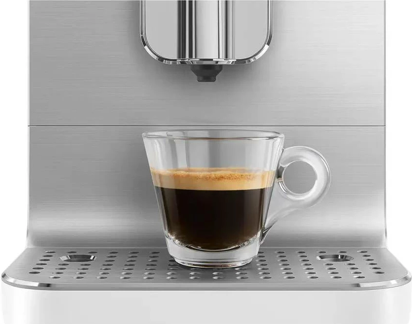 Makinë automatike espresso Smeg BCC13WHMEU 1.4L 19 bar, e bardhë matte