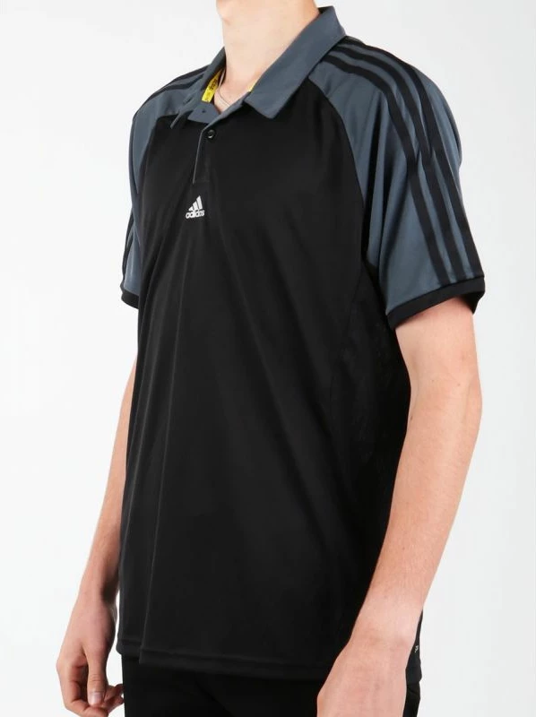 Maicë polo adidas, e zezë