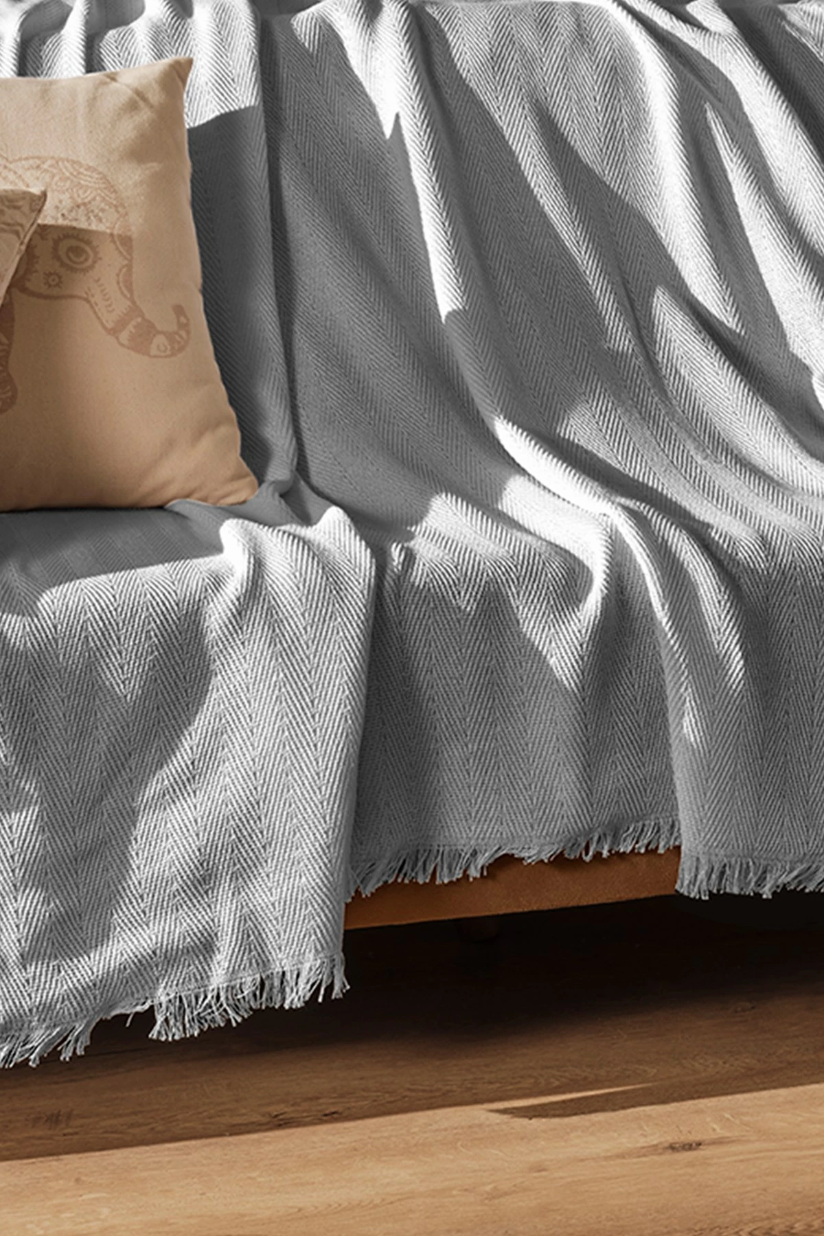 Mbulesë divani L'Essentiel Linge de Maison, ngjyrë gri e çelët, Merlin