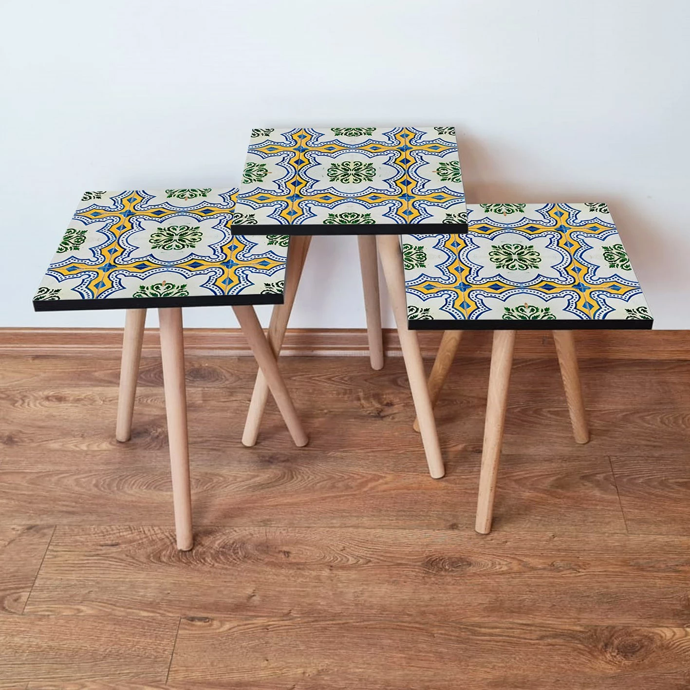 Set tavolinash të vendosshme, 3 copë, Skye Decor, shumëngjyrëshe, 3Shp30