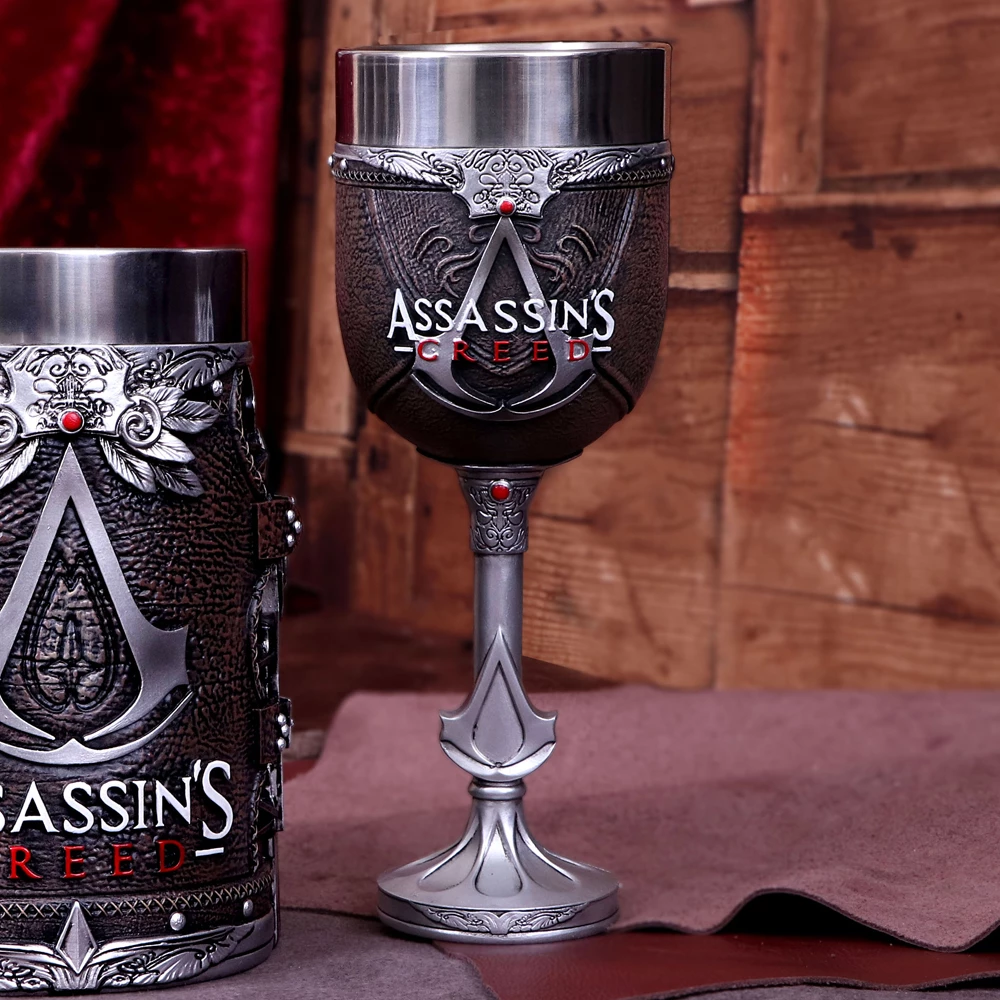 Kupë gobleti Nemesis Now Assassin’s Creed Goblet of the Brotherhood 20.5 cm, e zezë/argjendtë