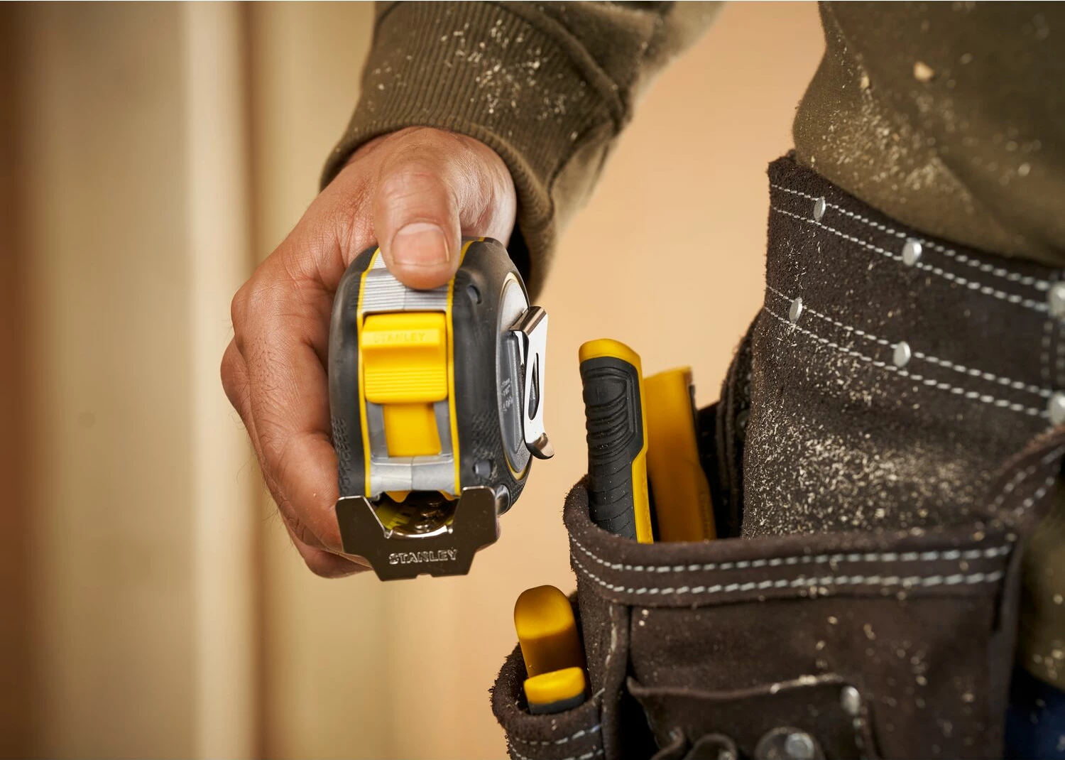 Shirit matës Stanley FatMax Xtreme FMHT38217-0 8 m, 32 mm, zi/verdhë