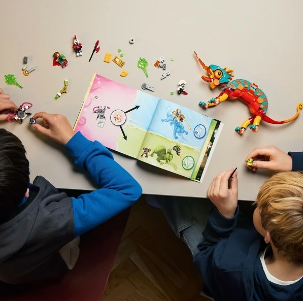 Set LEGO DREAMZzz Mateo's Fiery Chameleon 71492, 443 pjesë, për fëmijë, shumëngjyrësh