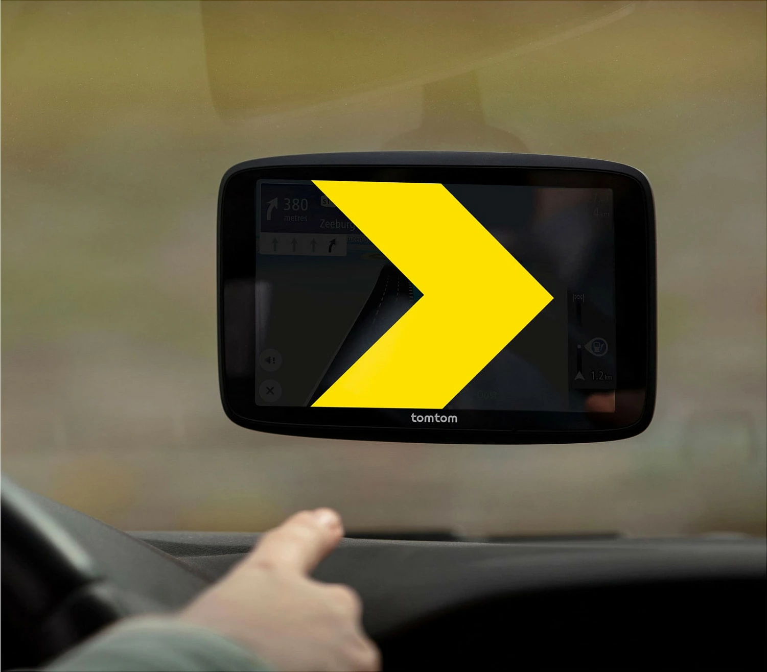 Navigacion GPS TomTom GO Superior 6", 32GB, Wi‑Fi/Bluetooth, Harta Evropë, i zi