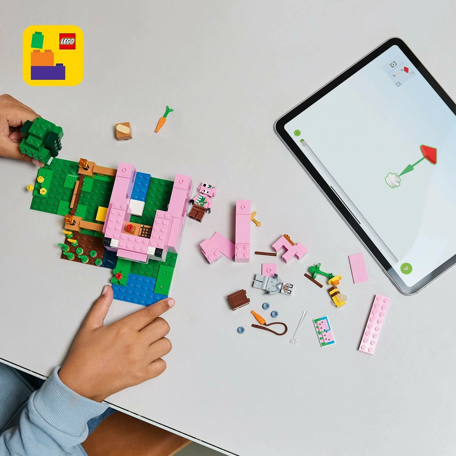 Set ndërtimi LEGO Minecraft 21268 Das Babyschwein-Haus 238 pjesë, multikolor