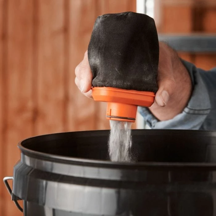 Lëmues ekscentrik VonHaus 3500323, 300 W, disk 125 mm, 6 shpejtësi 7,000–14,000 rpm, kabllo 3 m, me 12 letra zmerile + 2 thasë pluhuri, zi/portokalli/gri