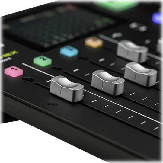 Konsolë audio prodhimi për podcast/streaming, RØDE RodeCaster Pro, shumëkanale me fader-a dhe pads efektesh, 420x340x130 mm, e zezë