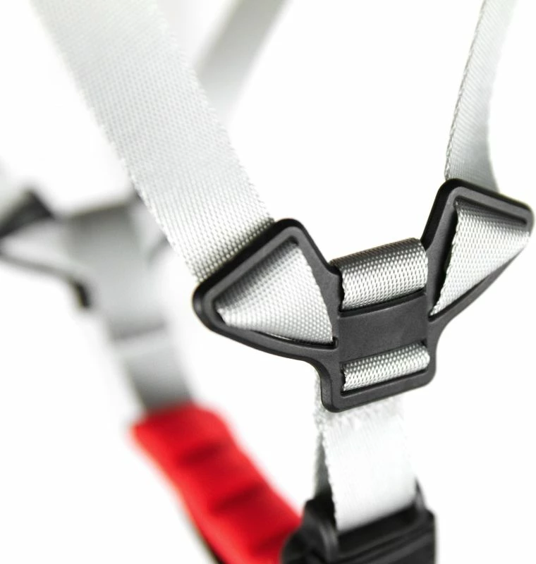 Helmetë Kellys, e zezë