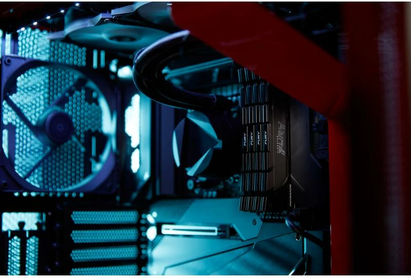 RAM Memorje, Kingston FURY Renegade KF436C18RB2-32, DDR4 32GB 3600MHz DIMM non-ECC CL18, e zezë, modul i vetëm