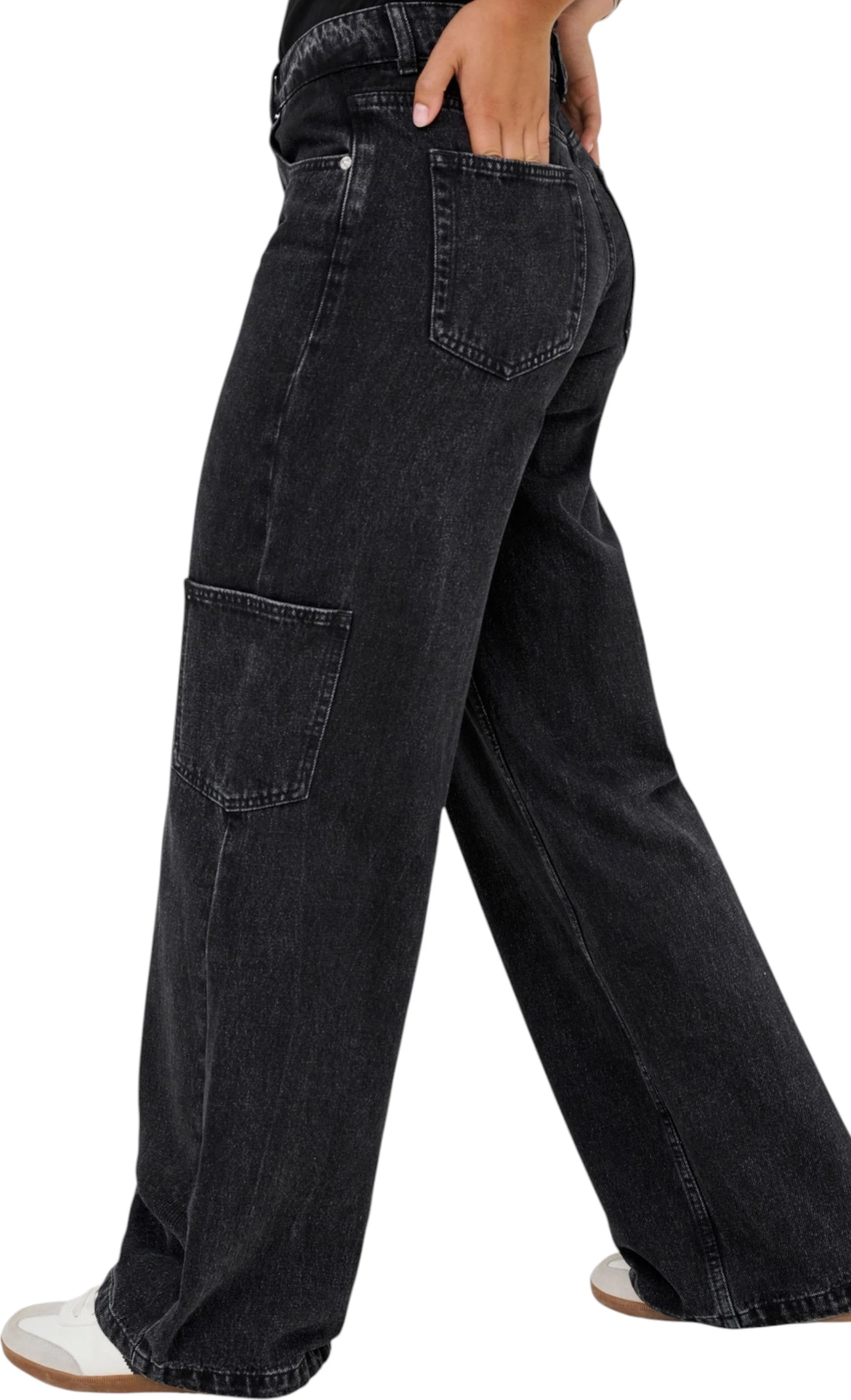 Xhinse cargo wide leg për femra Only Onlkira Reg Wide Cargo Dnm Mae 15352422, të zeza [Madhësia: W29 L32]
