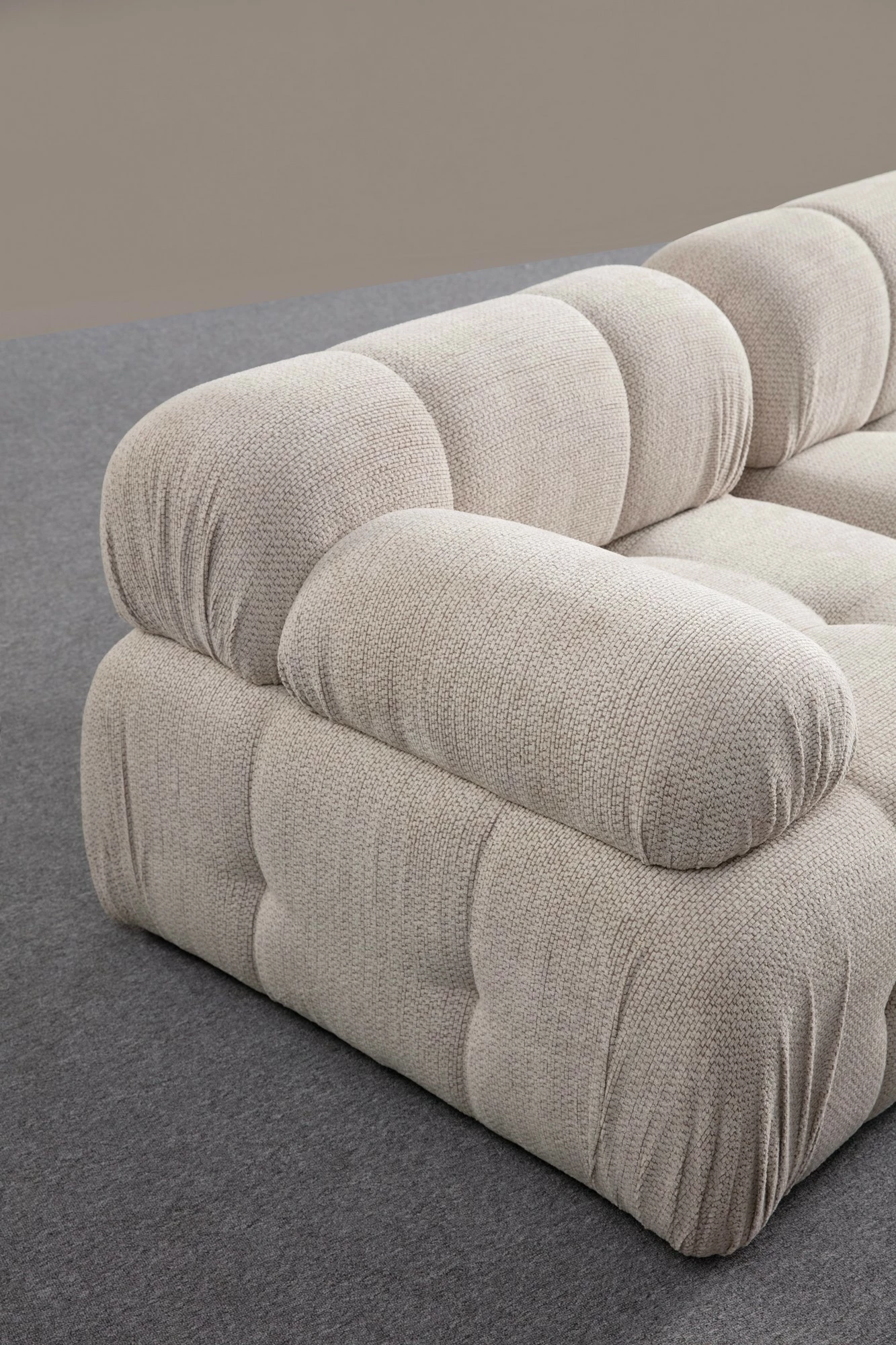 Këndare Atelier del Sofa Petite 3, krem