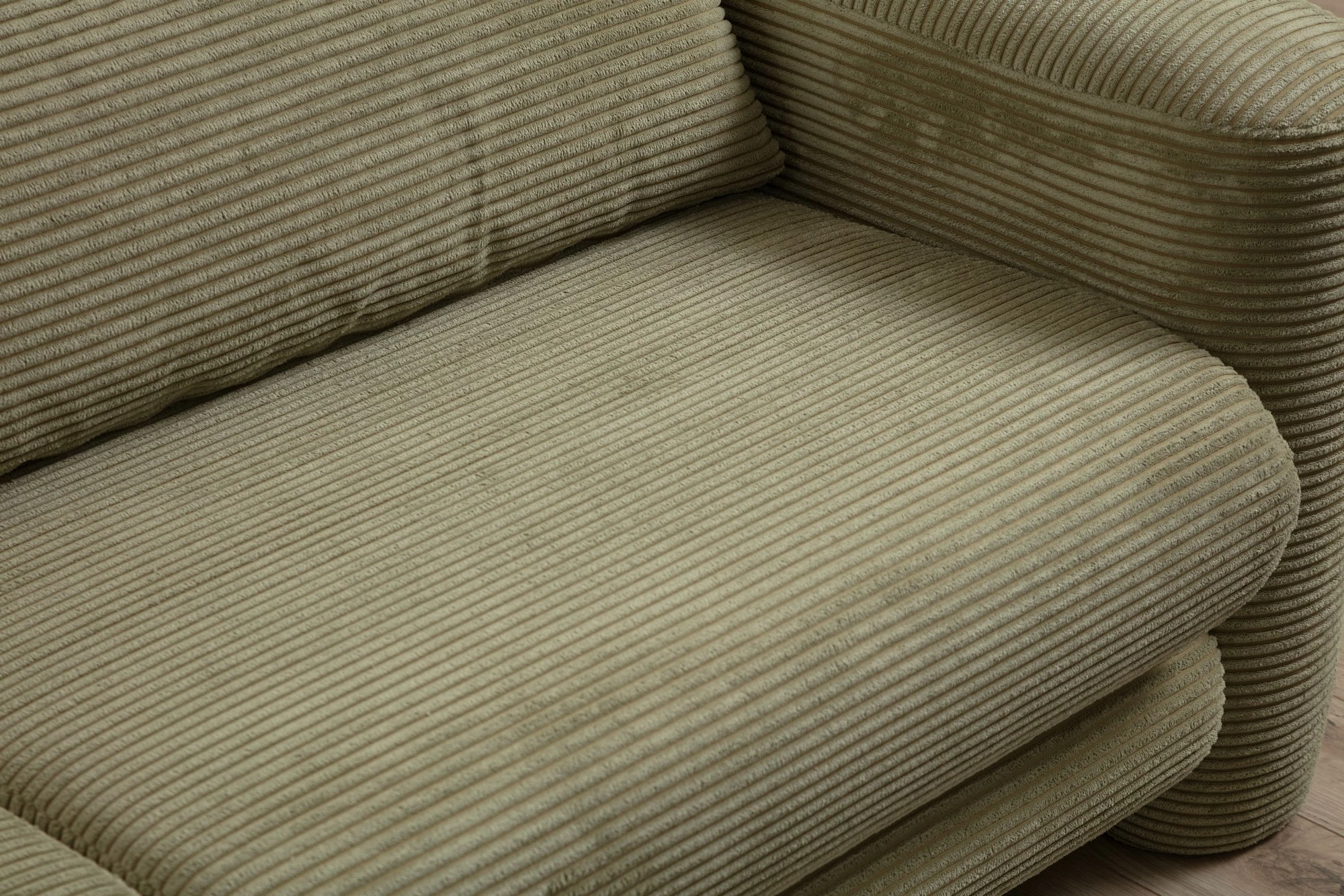 Divan treshe Atelier del Sofa, ngjyrë e gjelbër, Lily
