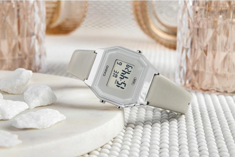 Orë dore për femra Casio, gri