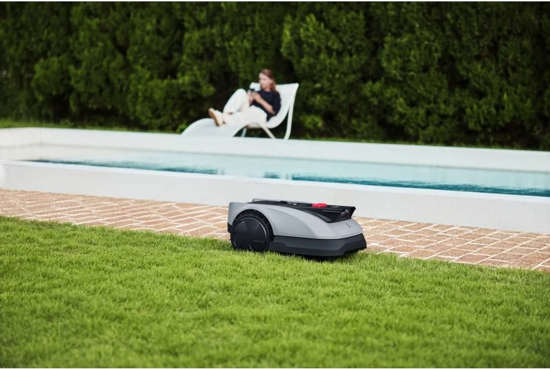 Robot kositës bari Ecovacs GOAT 0600 RTK, 600 m², 21 V 2.5 Ah, AIVA 3D, Gri/Zeze