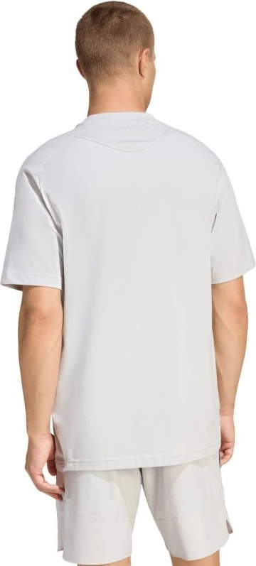 Maicë për meshkuj adidas Tiro 26 Travel KD1120, gri e çelët [Madhësia: M]