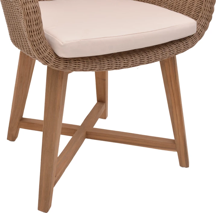 Karrige Solso skelet alumini me këmbë dru tik ngjyrë natyrale dhe pe rattan 62x58x78cm