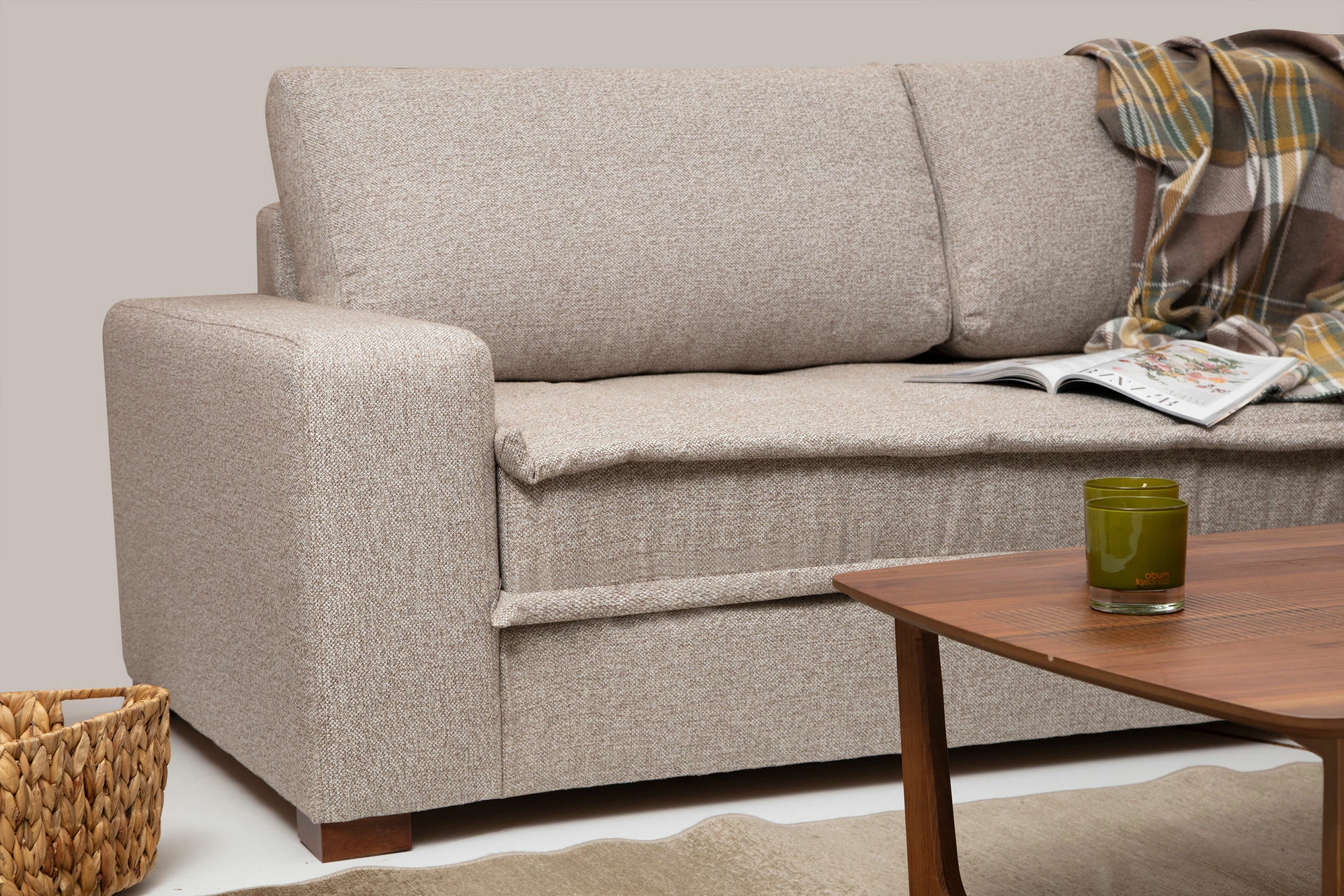 Këndare Lena, ngjyrë bezhë rëre, këndare me kënd, Atelier del Sofa (L3-CHL)
