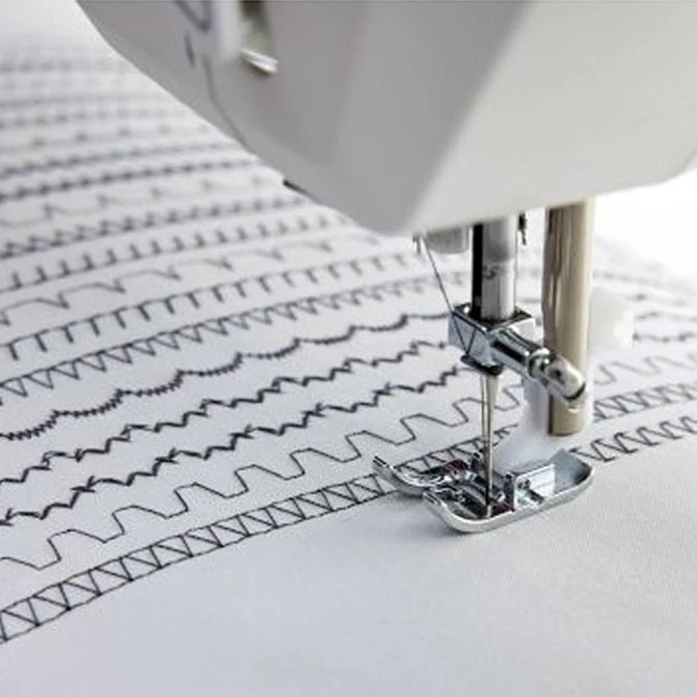 Makine qepëse Husqvarna Onyx 15, mekanike, e bardhë