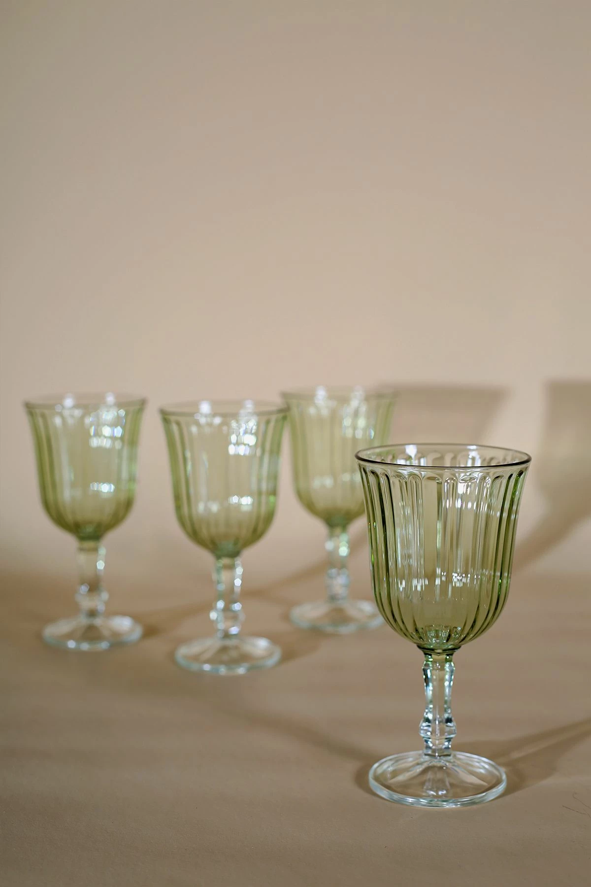 Set gotash prej qelqi (4 copë), Hermia Concept, Splendid 240, ngjyrë e gjelbër