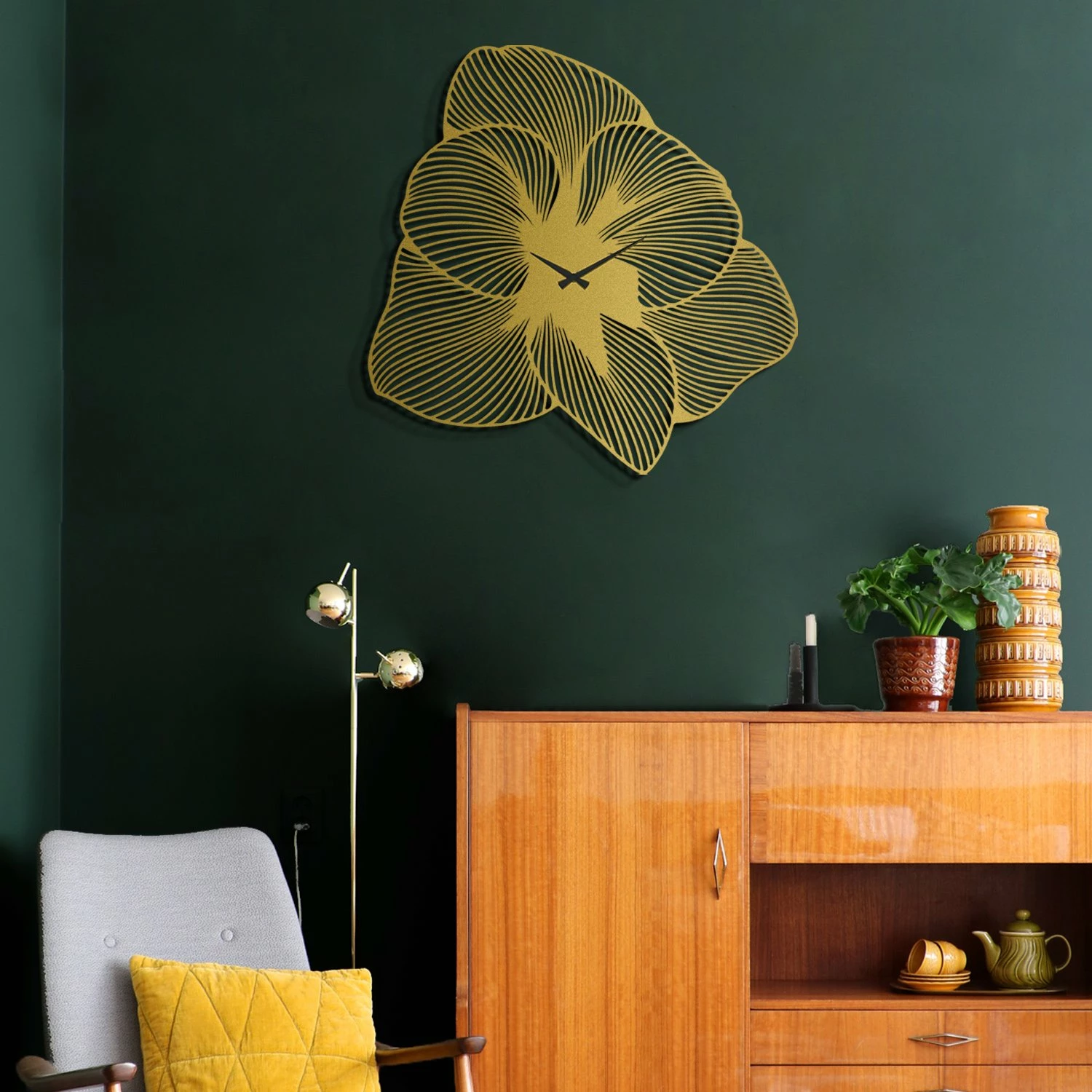 Orë muri dekorative prej metali, dizajn lule, ngjyrë ari, Wallity Azalea APS039, 70x70cm