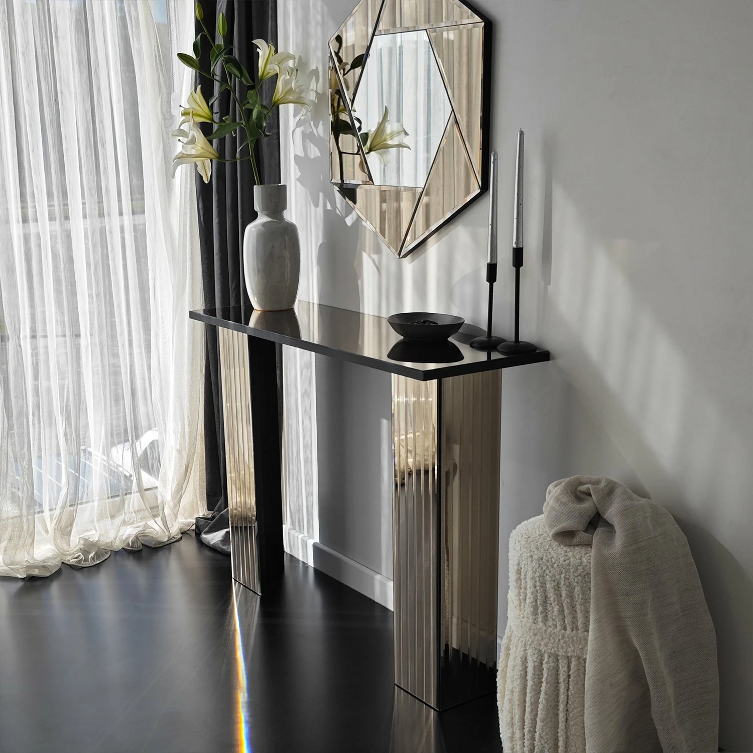 Komodë Hanah Home, 3 sirtarë, ngjyrë bronzi